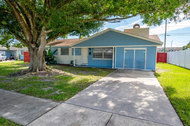Building Photo - 961 Barbados Ave