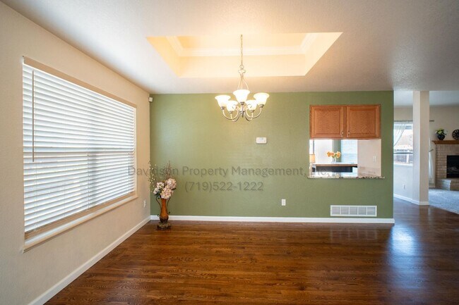 Building Photo - 3350 Castellon Dr