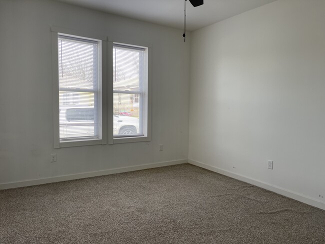 Foto del edificio - 122 Rankin Ave
