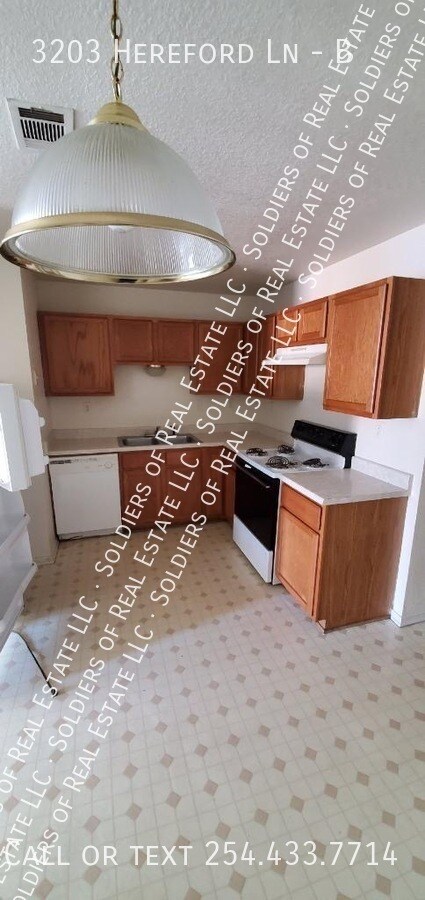 Foto del edificio - 3203 Hereford Ln