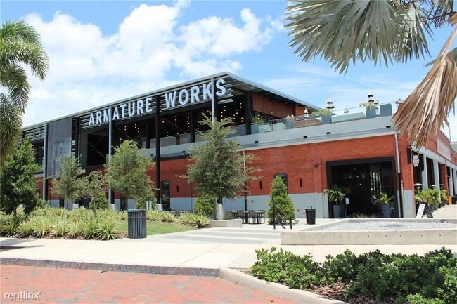 Building Photo - 1 br, 1 bath Condo - 2015 N Central Ave # 101