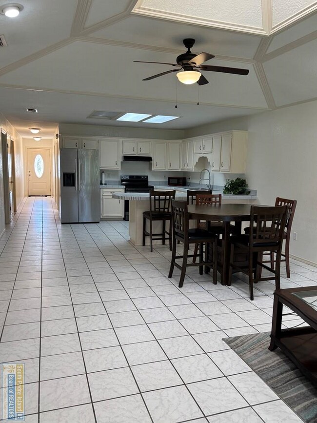Building Photo - 114 E Constellation Dr