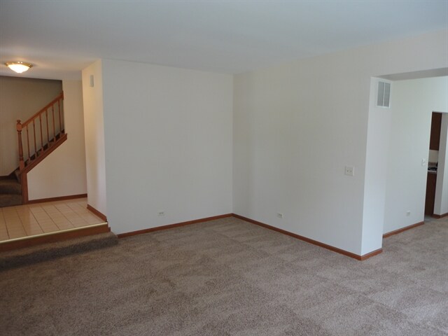 Building Photo - 2162 Pointe Blvd