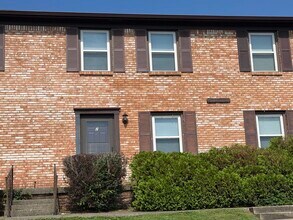 Building Photo - 212 Calumet Dr
