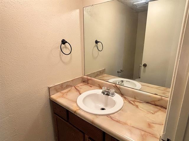 Foto del edificio - 5628 Hearthwood Ct