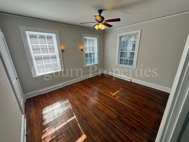 Foto del edificio - 202 N Hawthorne Rd