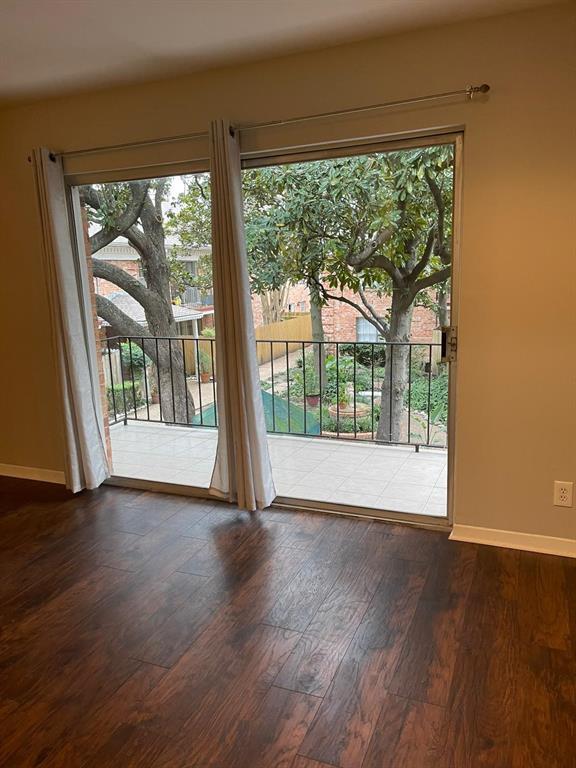 Building Photo - 2822 Briarhurst Dr