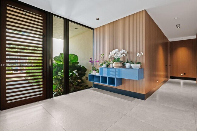 Foto del edificio - 655 Layne Blvd