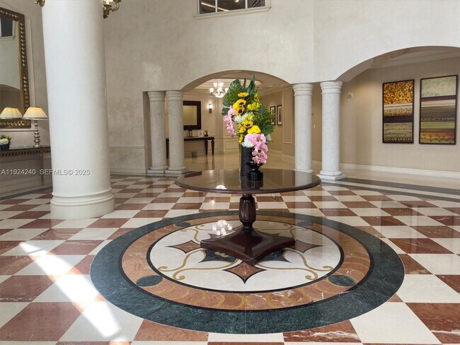 Foto del edificio - 20000 E Country Club Dr