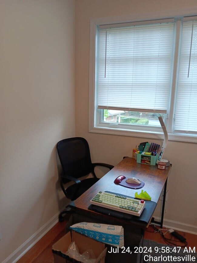 Foto del edificio - 14th Street NW / 2 Bedroom / 2 Bath Leasin...