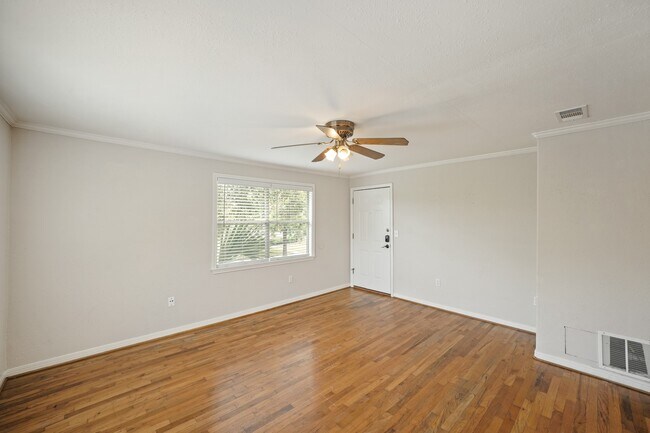 Foto del edificio - 1539 Hawthorne St