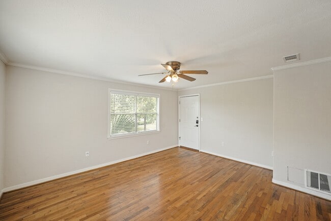 Building Photo - 1539 Hawthorne St