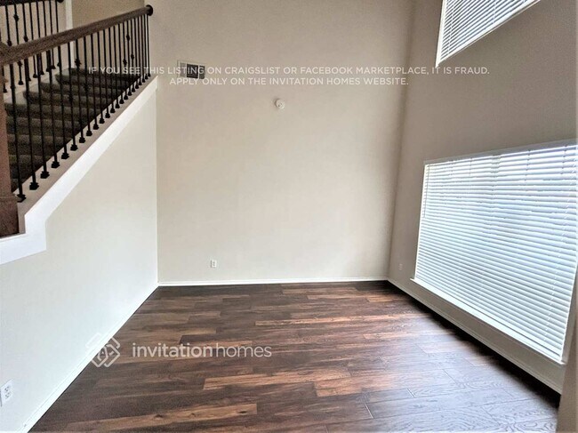 Foto del edificio - 1207 Golden View Ct