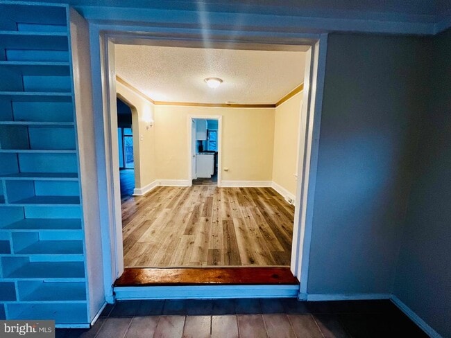 Foto del edificio - 428 Paxson Ave