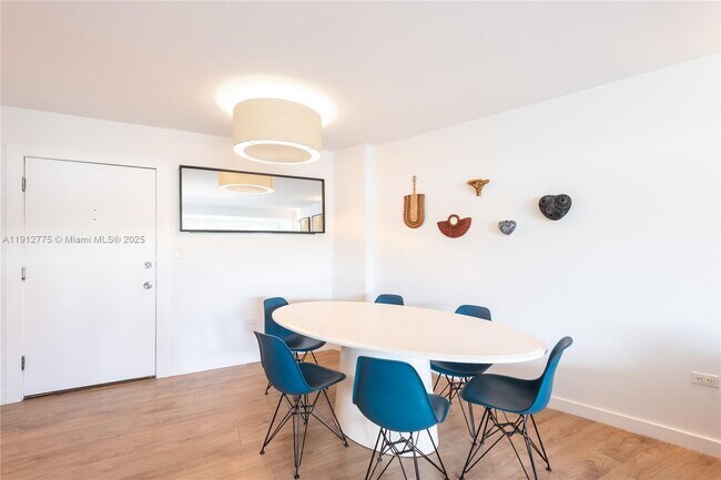 Foto del edificio - 1881 Washington Ave