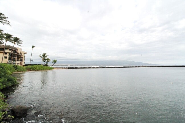 Foto del edificio - Maalaea Yacht Marina - 3rd Floor right on ...