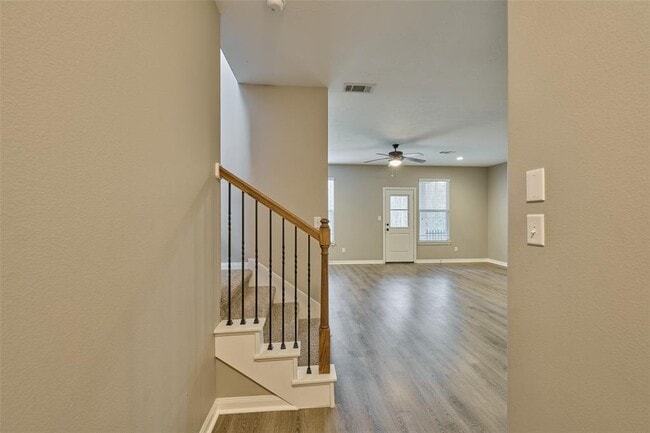 Building Photo - 132 Artesian Way