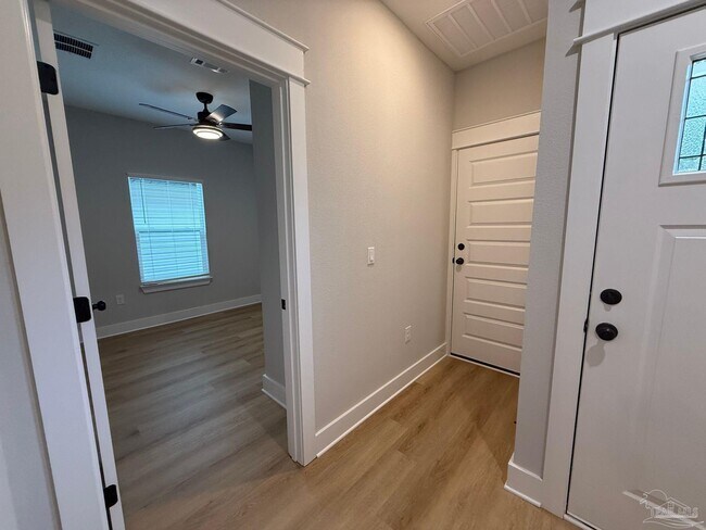 Foto del edificio - 3209 Damon Dr