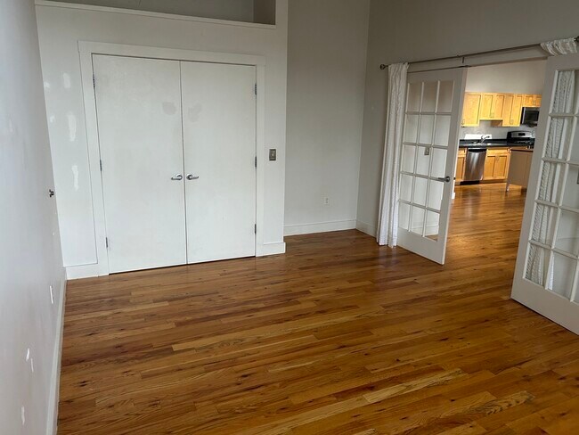 Foto del edificio - 589 Essex St