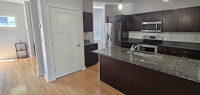 Building Photo - 114 Fillmore Blvd