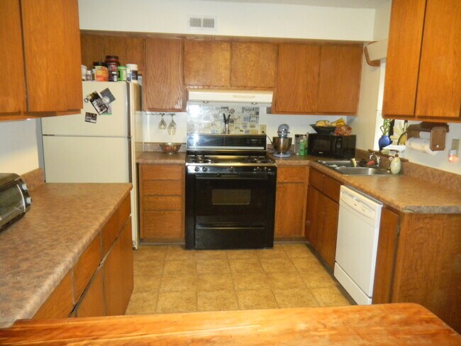 Foto del edificio - 329 Walnut Branch Rd
