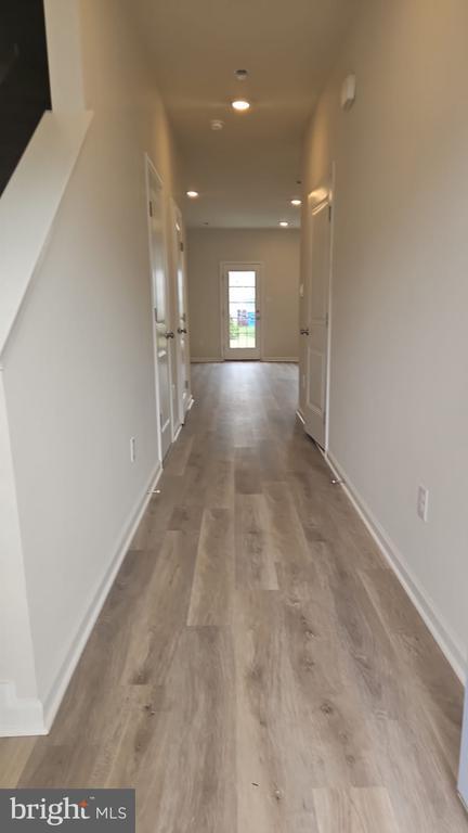 Foto del edificio - 30 Elliot Ln