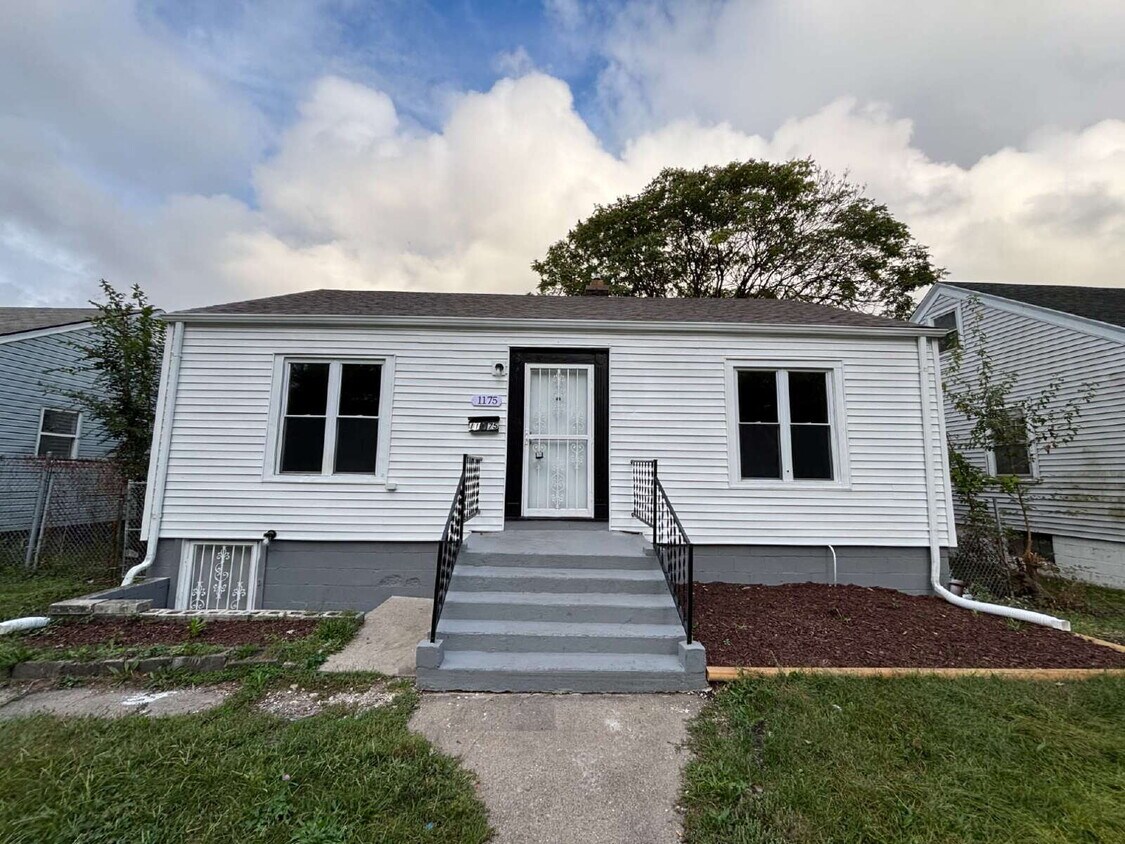 Primary Photo - Charming 4-bed home in Gary!