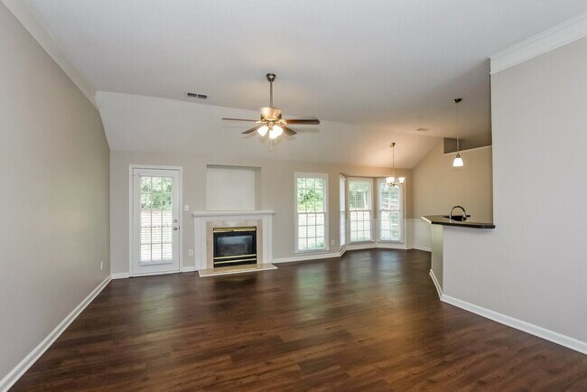 Building Photo - 11621 Long Forest Dr