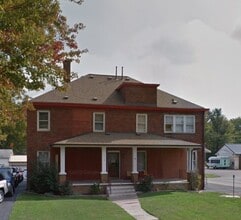 Building Photo - 713 S Main St