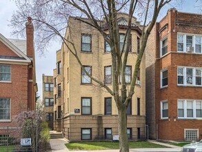 Building Photo - 2131 W Giddings St