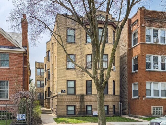 Building Photo - 2131 W Giddings St