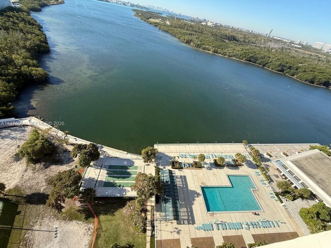 Photo - 300 Bayview Dr House