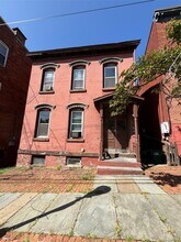 Building Photo - 185 Union St