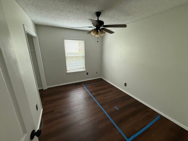 Foto del edificio - Ready for Move-In!