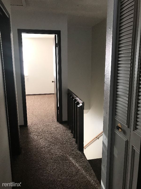 Foto del edificio - 3 br, 2 bath Apartment - 3237 Baltimore Ave