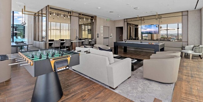 Building Photo - 1000 South Capitol