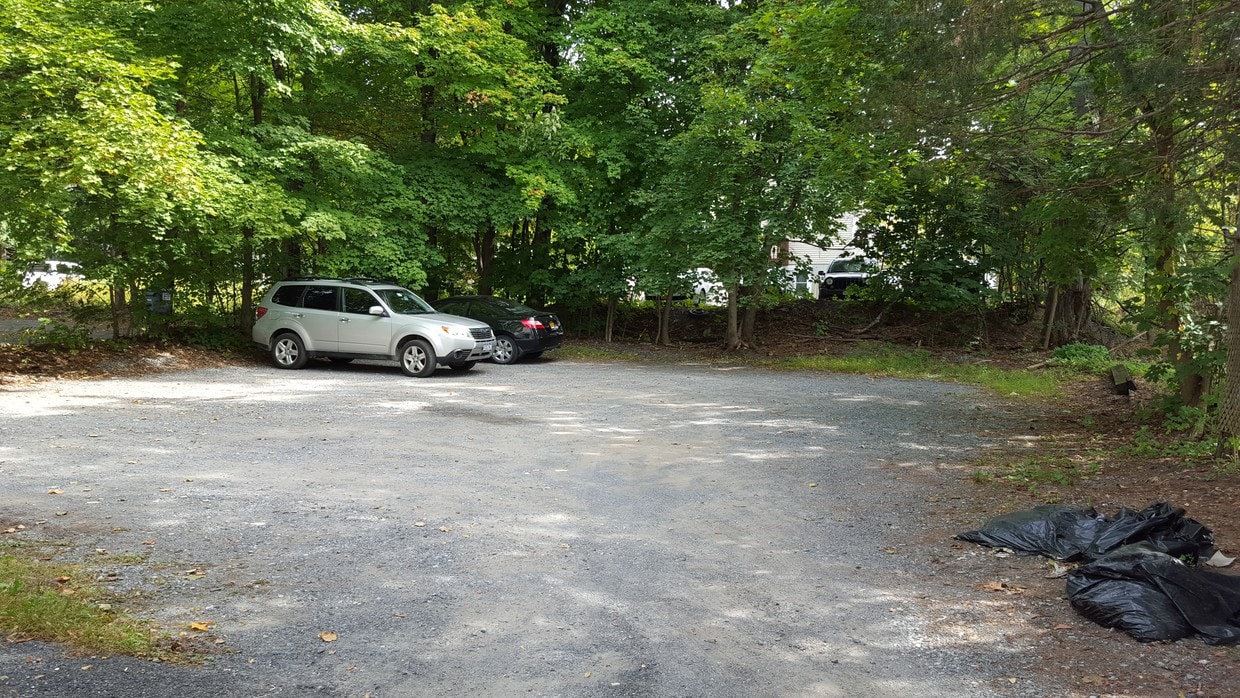 Primary Photo - 40 N Chestnut St