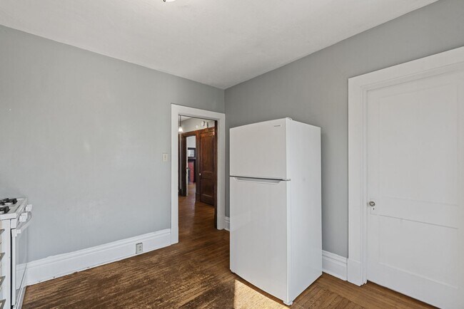 Foto del edificio - 112 Stratford Ave