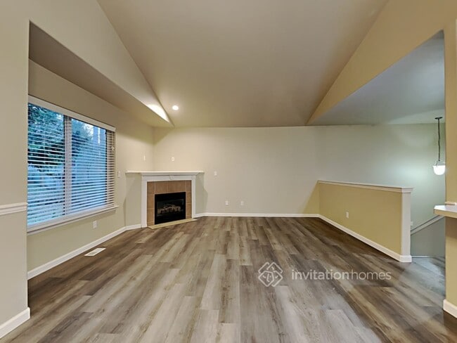 Foto del edificio - 8922 161st St E