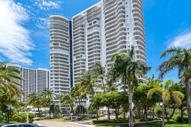 Foto del edificio - 21050 NE 38th Ave