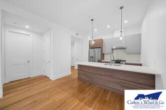 Building Photo - 218 Old Colony Ave