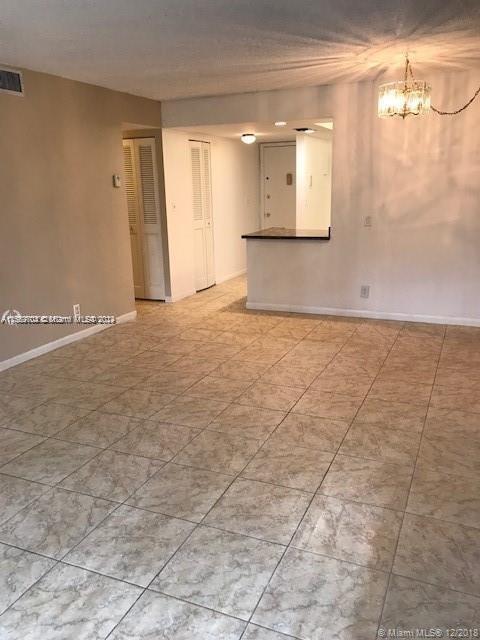 Foto del edificio - 7750 W McNab Rd