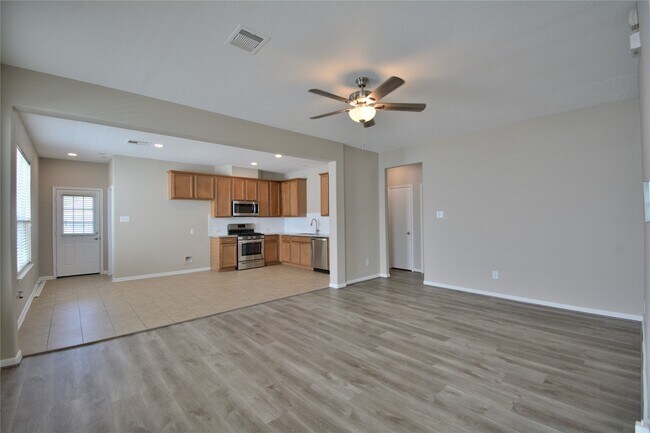 Building Photo - 10819 Shannon Mills Ln