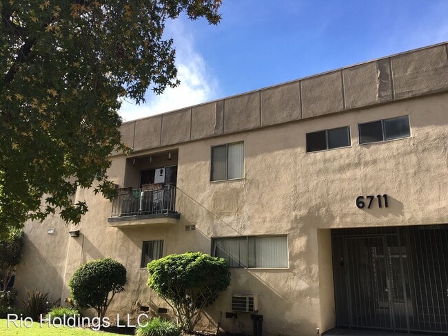 Building Photo - 6711 Haskell Ave