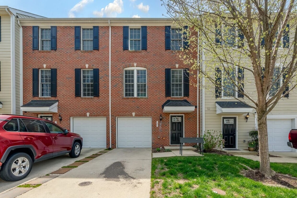 Foto principal - 121 Parkway Ct