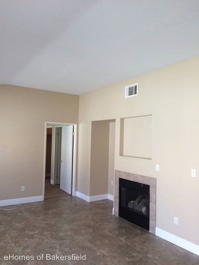 Building Photo - 8109 Pebble Cove Ct