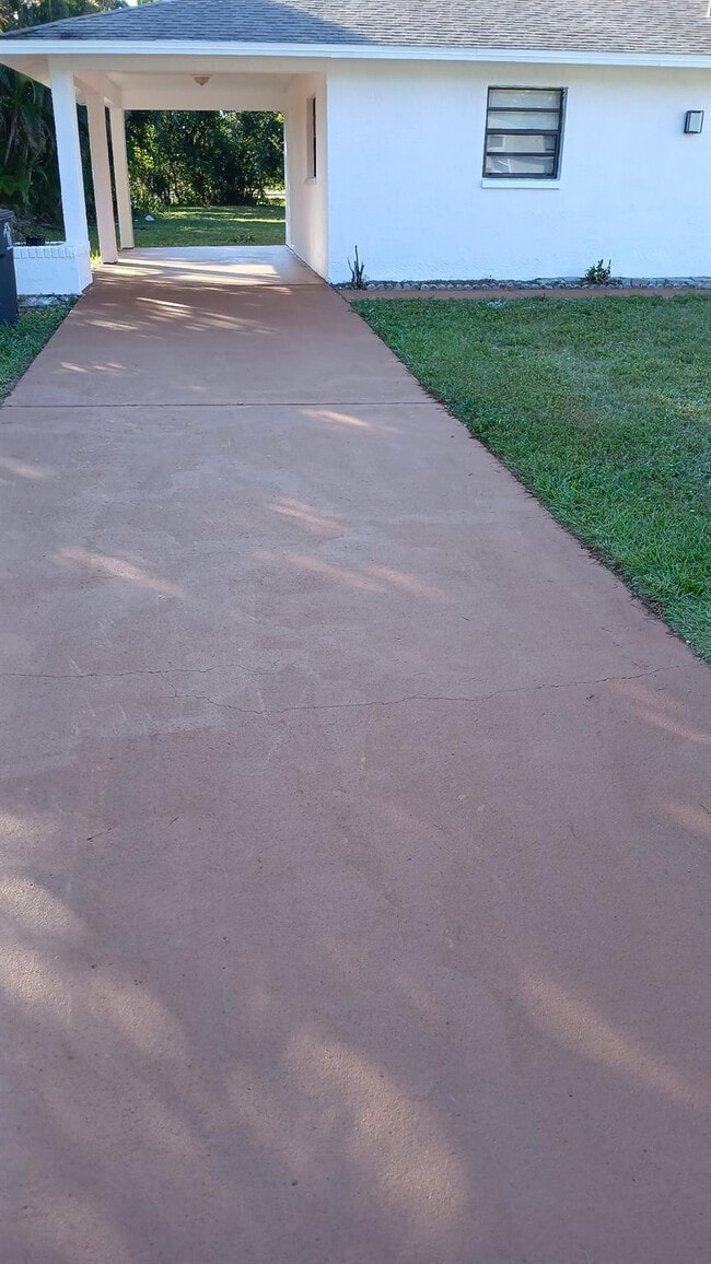 Building Photo - 1958 Knight St