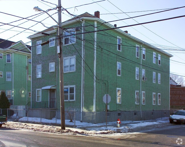 Building Photo - 693-705 Rodman St