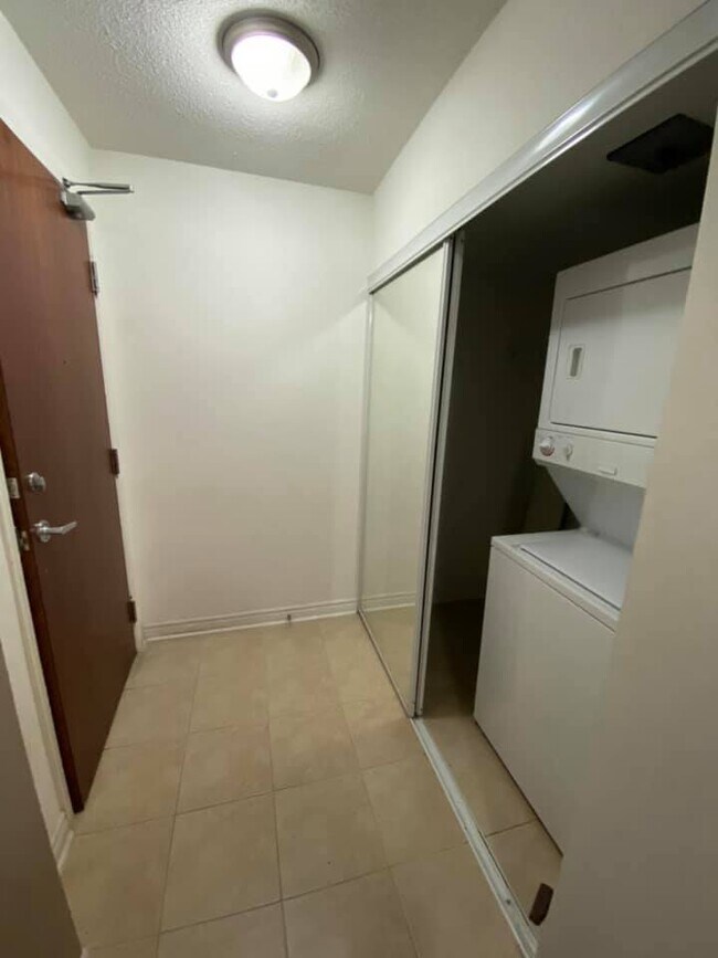 Building Photo - 4090-4090 Living Arts Dr