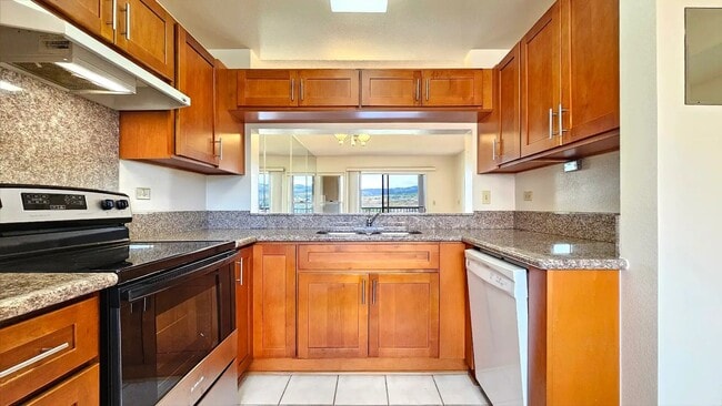 Building Photo - Available now- 2 Bedroom, 2 Bath in Countr...